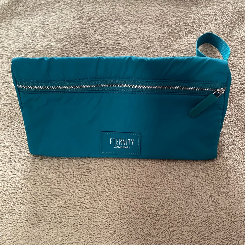 Calvin Klein Teal Travel/Toiletry Pouch